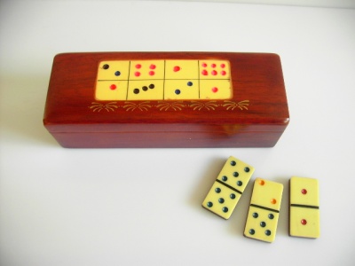 Jeu de dominoes en bois et en os - modle 2